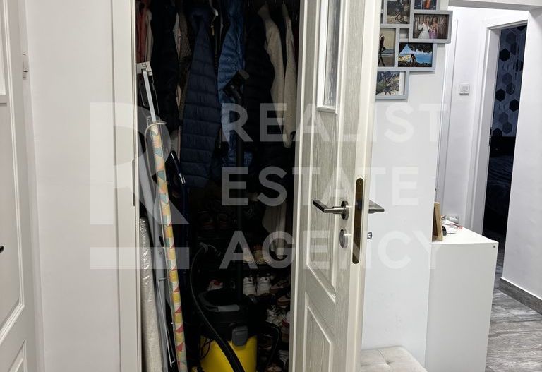 Vânzare, apartament 3 camere, zona Drumul Taberei - Poză 11