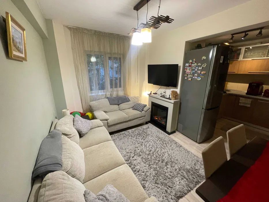 Apartament spațios cu 4 camere în zona 9 Mai –  mobilat și utilat - Poză 2