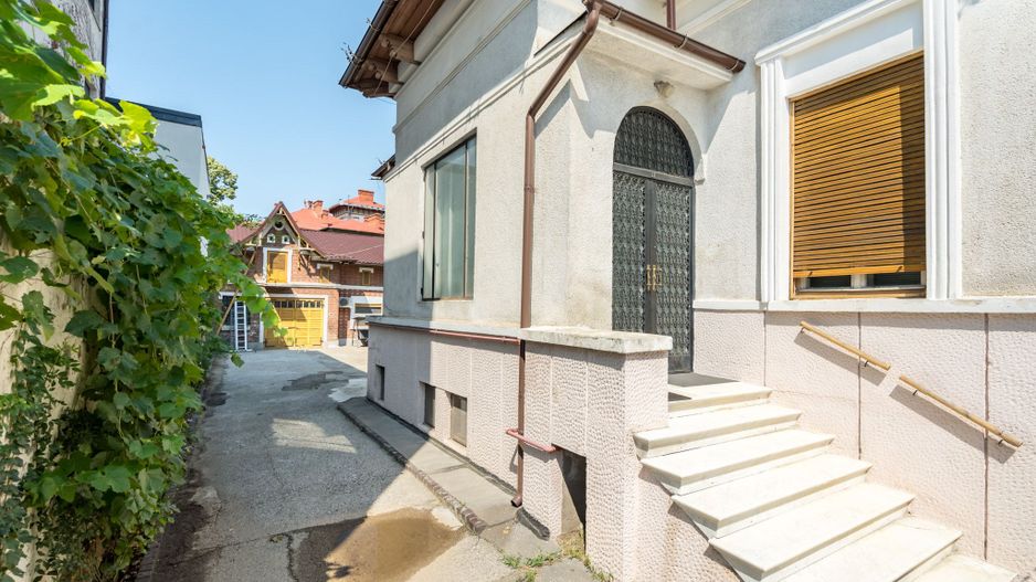 VILA REPREZENTATIVA ICOANEI - Poză 28