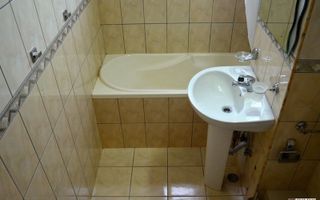 Peste drum de Iulius Mall/Town; centrala proprie, modern amenajat. - Poză 16