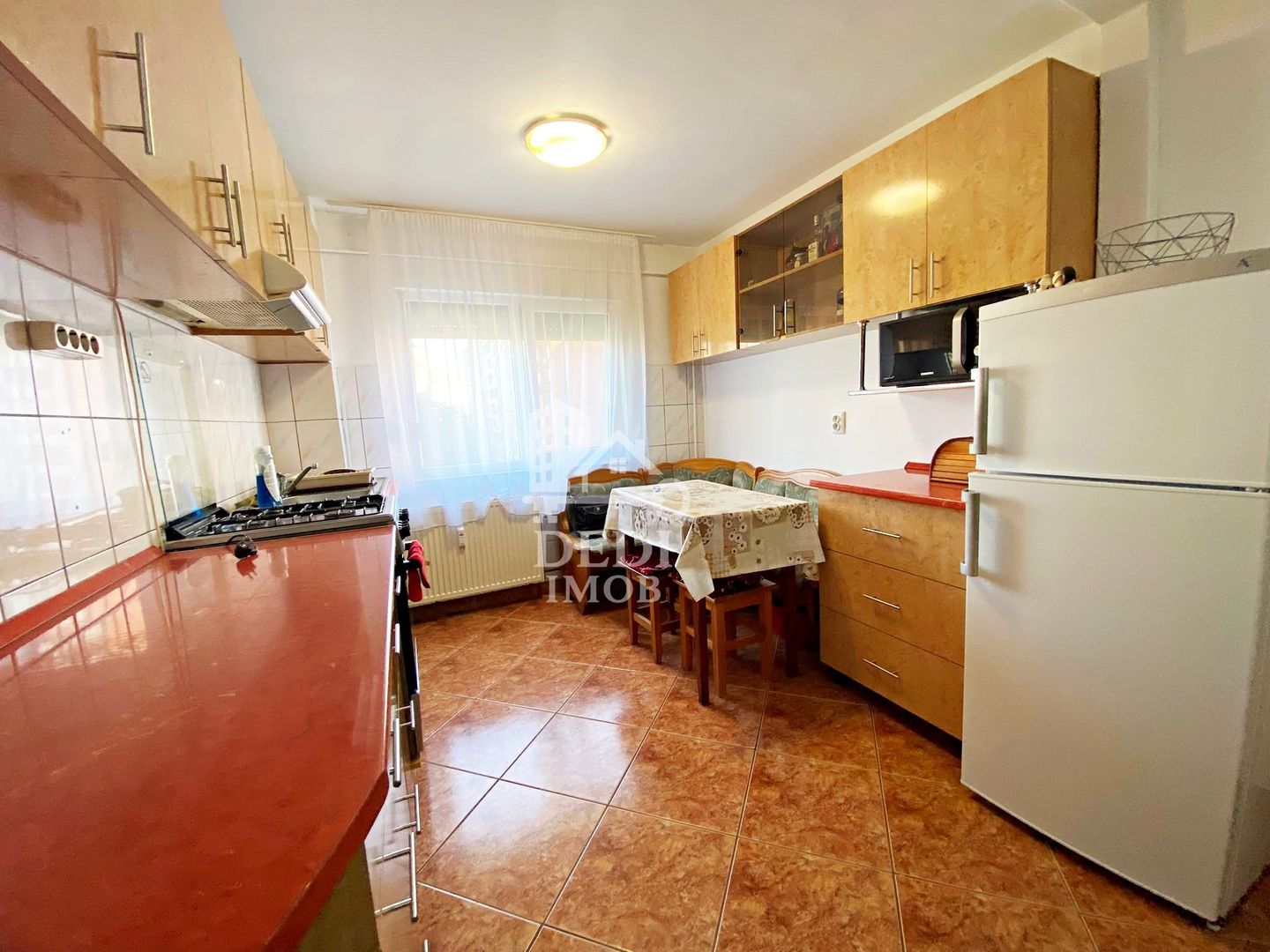 Apartament 3 camera de vânzare in zona Rogerius, Oradea - Poză 8