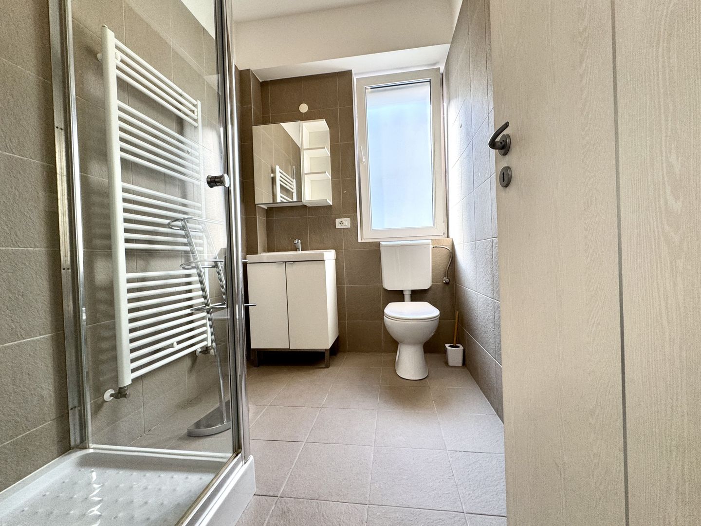 Apartament 4 dormitoare, luminos si spațios, lângă Parcul Copiilor - Poză 13