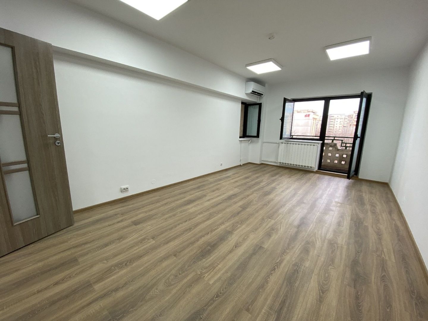 Imobil 4 camere Unirii, cladirea Sitraco, pretabil investitie. - Poză 11