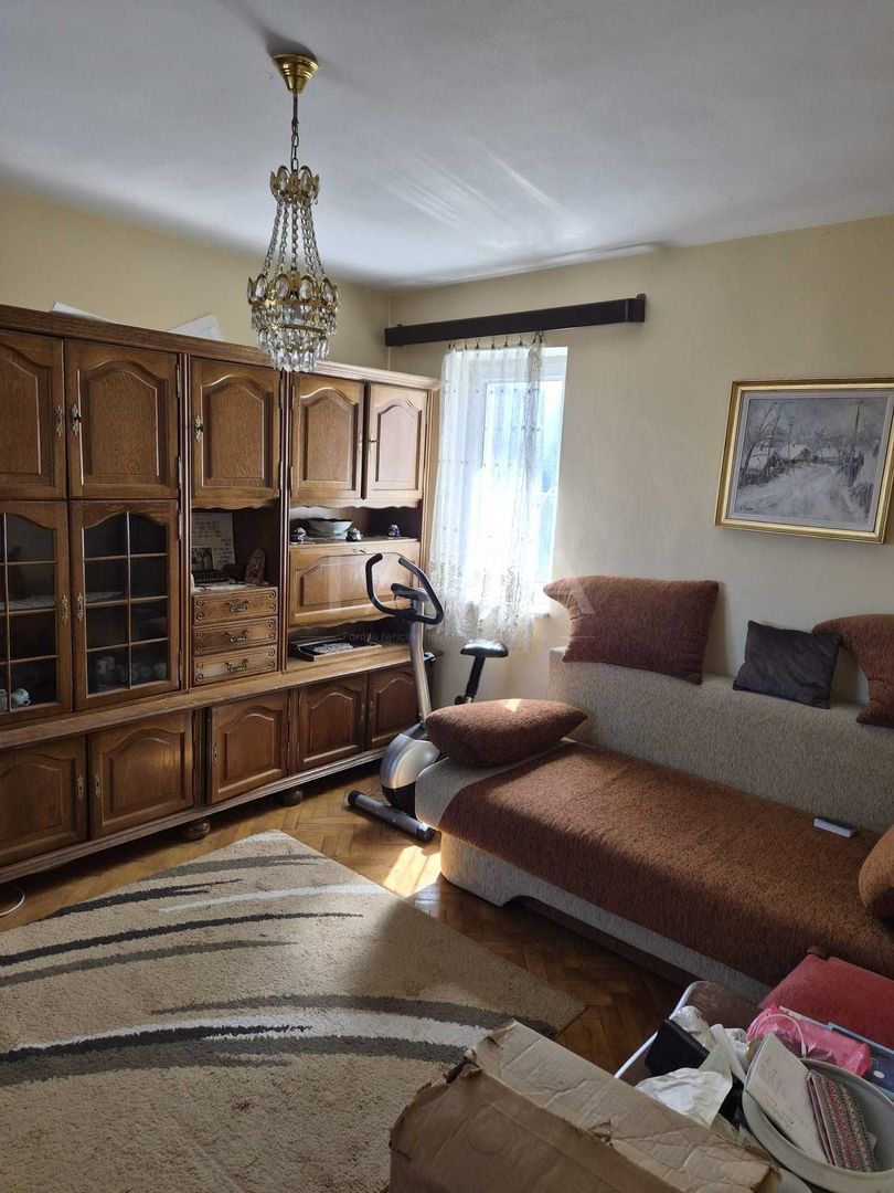 Apartament 3 camere decomandate, zona Minerva, etaj intermediar. - Poză 3