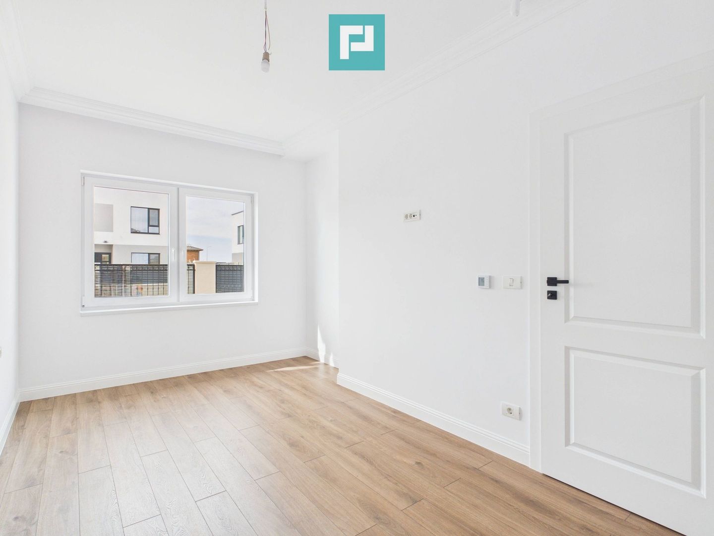 Duplex modern cu 5 camere Moșnița Nouă - Poză 6