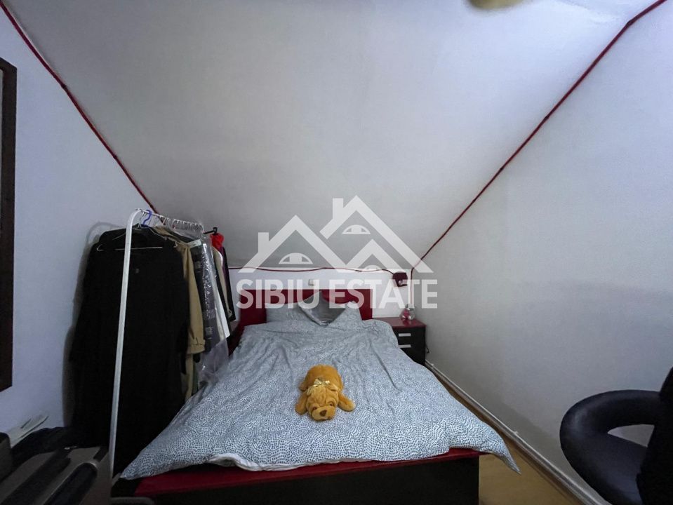 Apartament de vanzare, cu 4 camere,  82.4 mp. -Calea Cisnadiei (Ciresica) - Poză 13