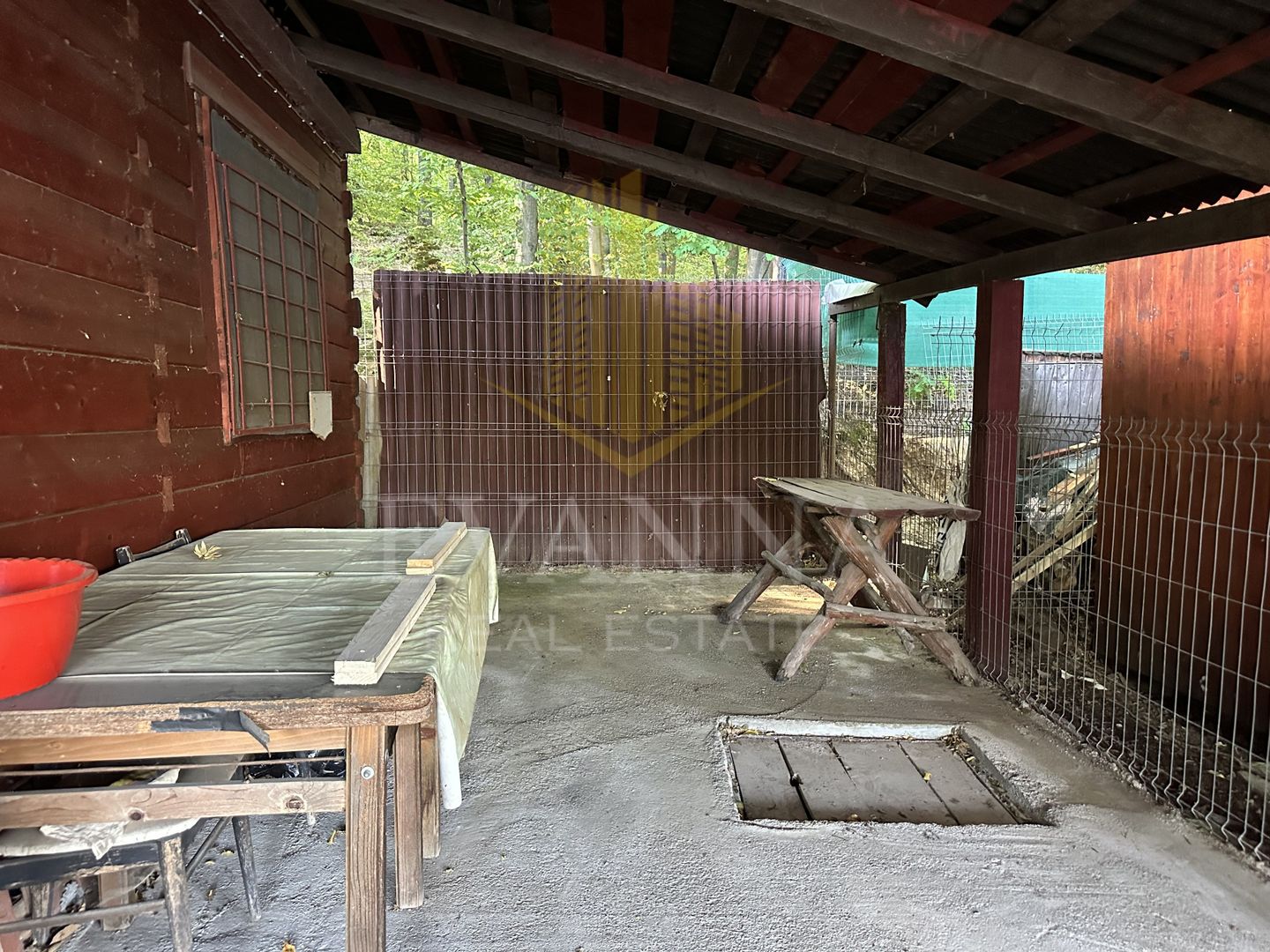 Cabana de vanzare - Lacul Mujdeni - Poză 5