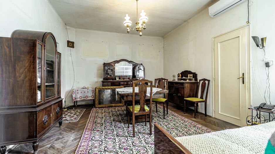 Casă cu 4 camere Augustin Doinaș - Poză 1