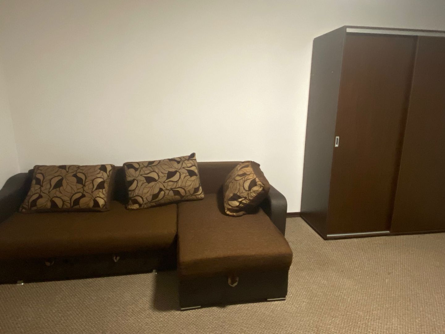 Inchiriere Garsoniera - Zona Metrou C-tin Brancoveanu - Poză 3