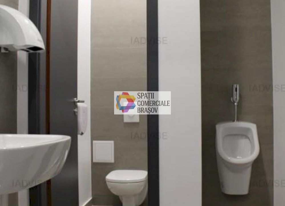 Showroom/birouri de închiriat Brasov- 60 mp cu ( utilități incluse in pret ) - Poză 4