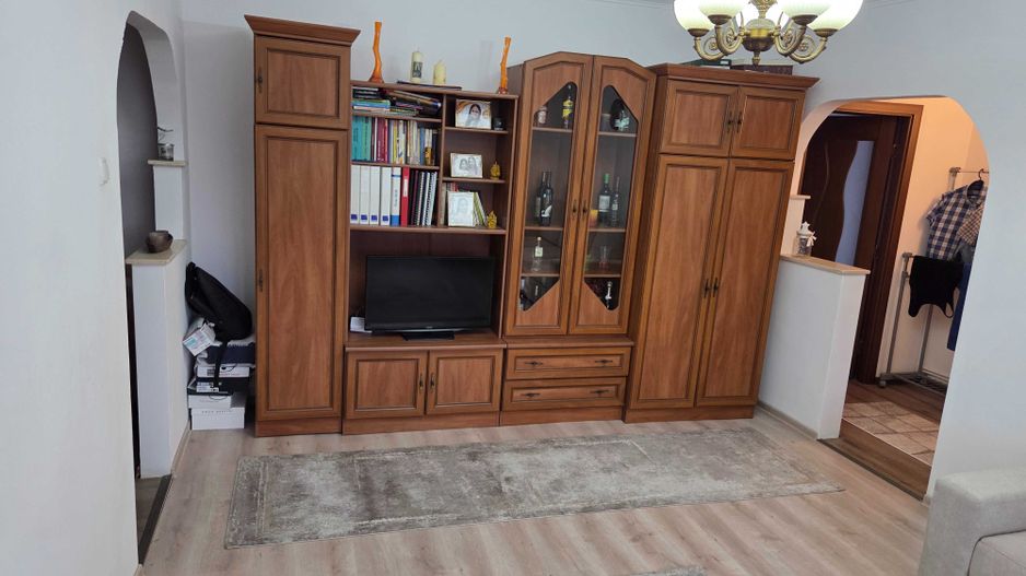 BRASADAS vinde ap 2 cam CARAMIDA etaj 3/4 SOLIDARITĂȚII. - Poză 7