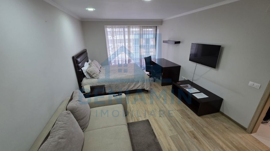 Garsoniera decomandata spatioasa Tractorul Coresi 52mp parter - Poză 2