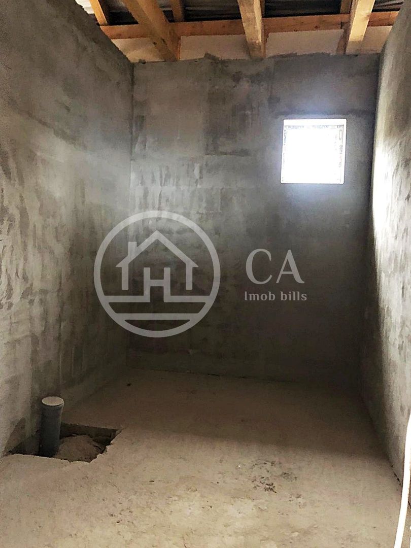 Casa de vanzare cu 4 camere pe str. Izvorului, zona Saldabagiu, Oradea - Poză 8