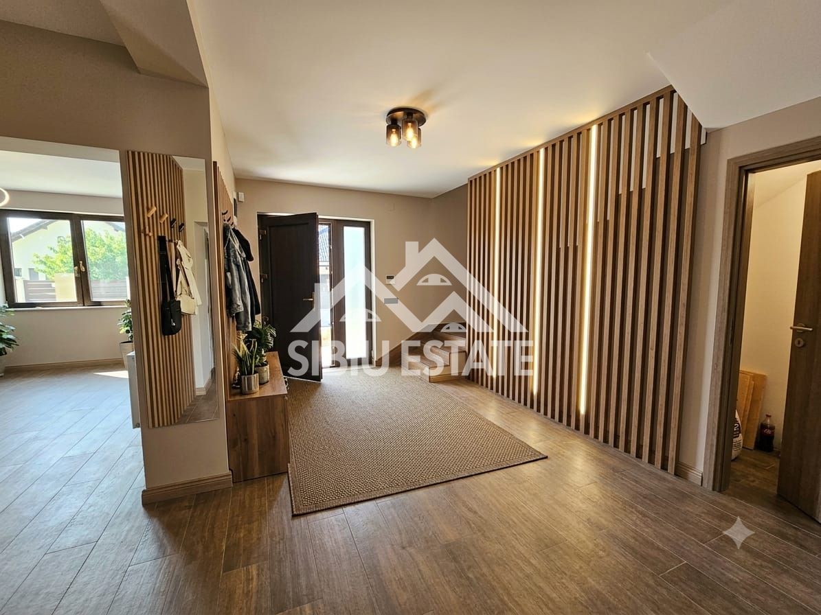 Casa noua 4 dormitoare Sibiu Sura Mica - Poză 6