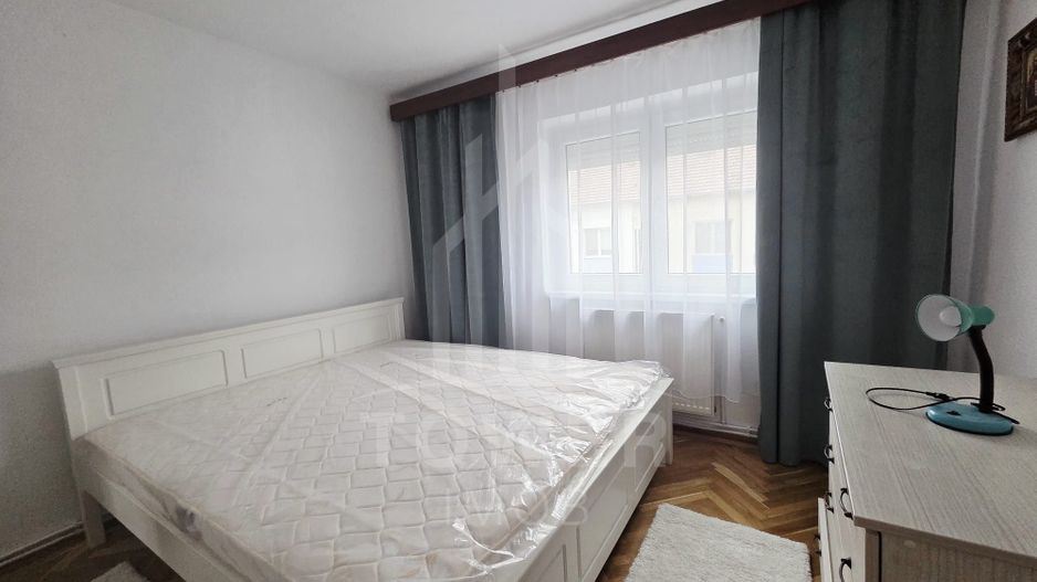 Apartament central 3 camere de închiriat - Poză 2