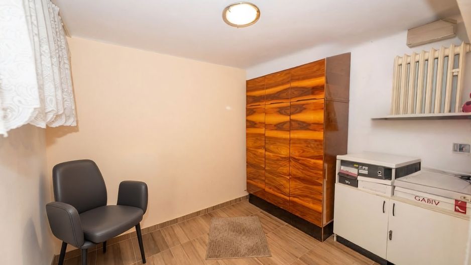 Casa de vanzare, 138 mpu, 244 teren, curte, garaj, Cartierul Domenii - Poză 23