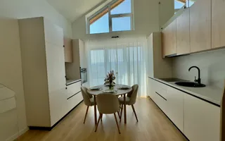 Penthouse 3 camere, 107 mp utili + logie 18 mp, vedere panoramică spre munți - Poză 12