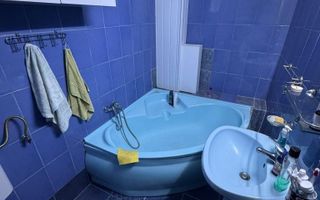 De vanzare Apartament  2 camere P-ta Sfintii Voievozi- Victoriei - Poză 5