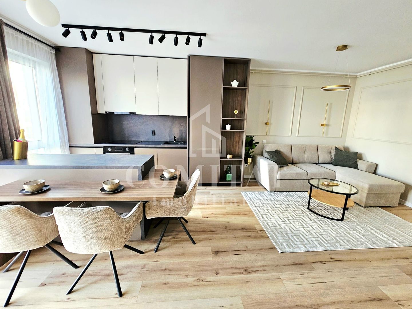 Apartament ultrafinisat | Etaj intermediar | Zona Str Tineretului - Poză 1