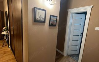 De vânzare apartament 3 camere zona unirii - Poză 1