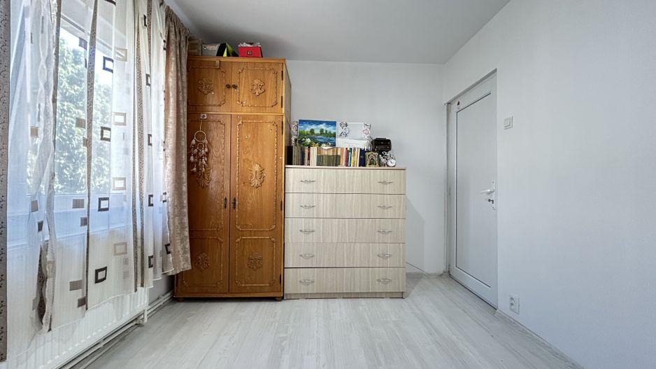 Apartament 4 camere 70 mp 2 bai centrala termica - Inel 2 - Scoala 39 - Poză 6