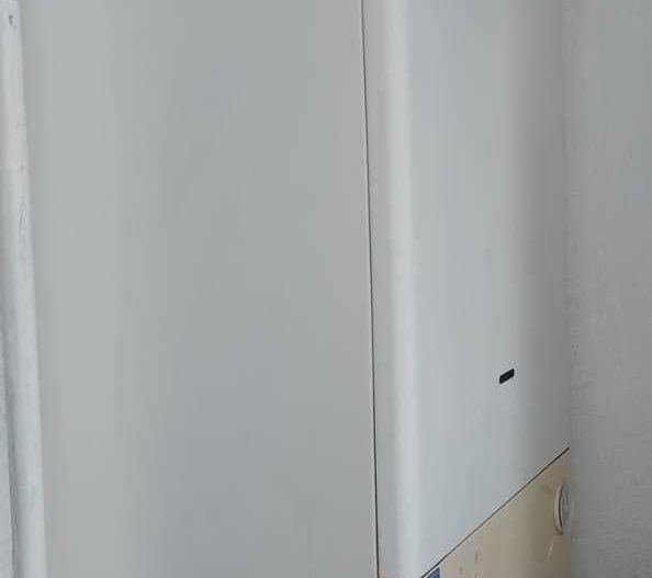 BRASADAS vinde ap 2 cam etaj 4/4 in Carpați 1. - Poză 7