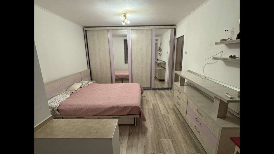 Închiriere Apartament cu 3 camere, parter, parcare, pet friendly, 8 min metrou - Poză 5