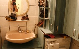 Apartament cu 4 camere, 82 mp, 2 băi și 2 balcoane, zona Câmpului. - Poză 8