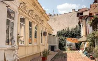 Rare Find | Apartament de Design în casă - Poză 13