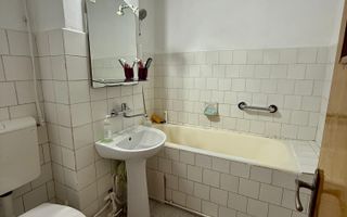 Rond Zimbru - Apartament cu 3 camere decomandat - Bloc dupa 1980 - Poză 6