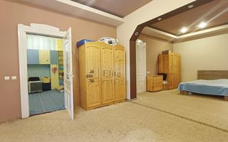 Casa cu 6 camere de vanzare in Rogerius/Stadion - Poză 4