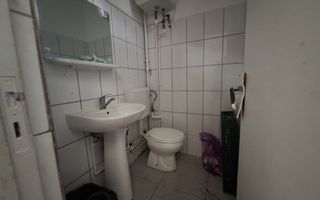 Spatiu comercial, 21 mp, Piata Cug, liber, pretabil orice afacere - Poză 6