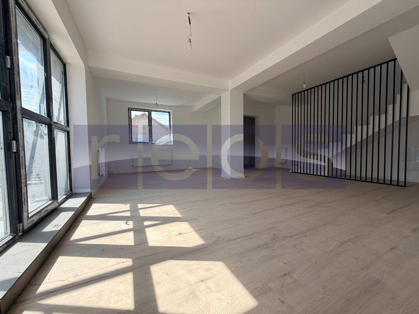 VANZARE VILA P+1+M | 170 MP UTILI | 6 CAMERE | BALOTESTI | - Poză 1
