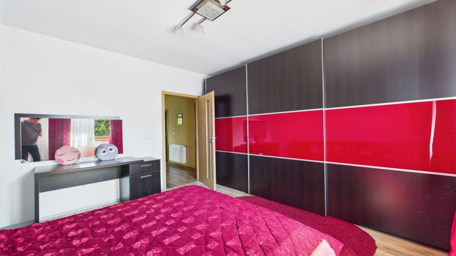 Casă Mehala – Ideală pentru două familii - Poză 7