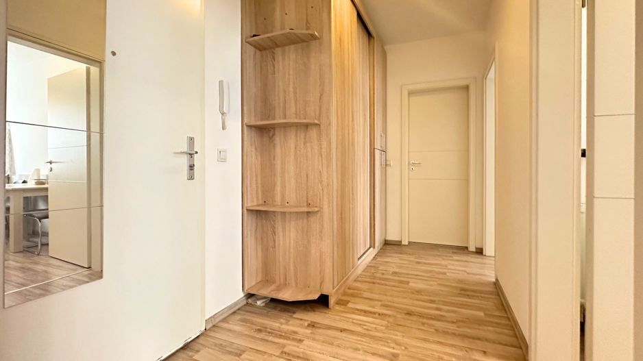 Închiriere apartament 2 camere mobilat cu parcare si boxa et 2  Avantgarden 3 - Poză 12