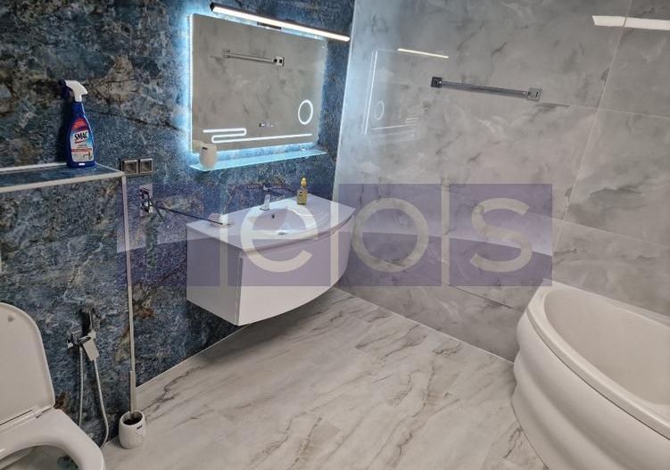 Inchiriere duplex  Premium 5 camere ( Parter+Demisol ) in vila Piata Romana - Poză 7