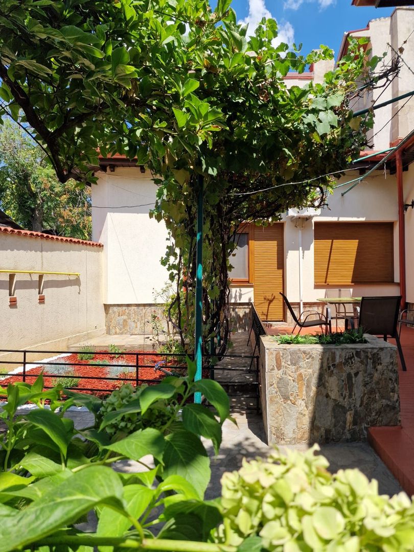 Vila 4 camere pretabila firma - Poză 11