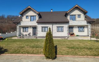 Proprietate Tip Duplex în Viișoara – Vedere Panoramică - Poză 1