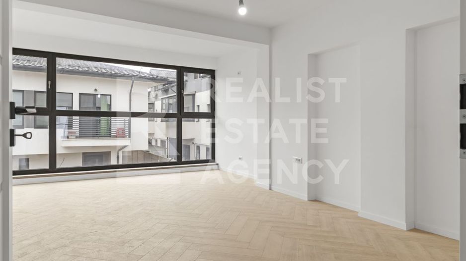 Casă nouă, spațioasă și elegantă, 7 camere, Lângă Pădurea Crețuleasca - Poză 23