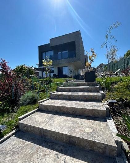 Vilă de lux, zonă premium, finisaje high-end – Iași, zona Tudor Neculai - Poză 1
