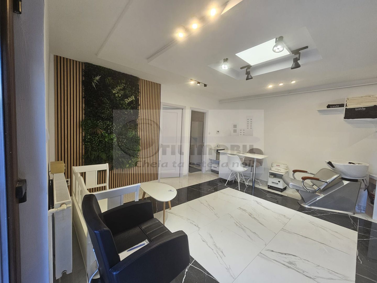 START BUSINESS - Spatiu comercial - Coafor/Frizerie - amenajat complet - Poză 3