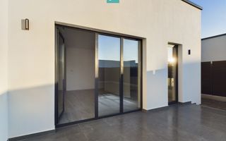 Duplex modern, pe parter, amplasat într-o zonă liniștită din Moșnița Nouă - Poză 18