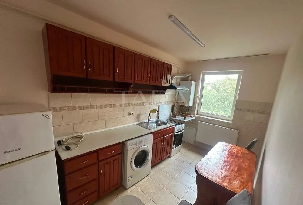 Apartament cu trei camere zona Ioan Rus, Florești. - Poză 2