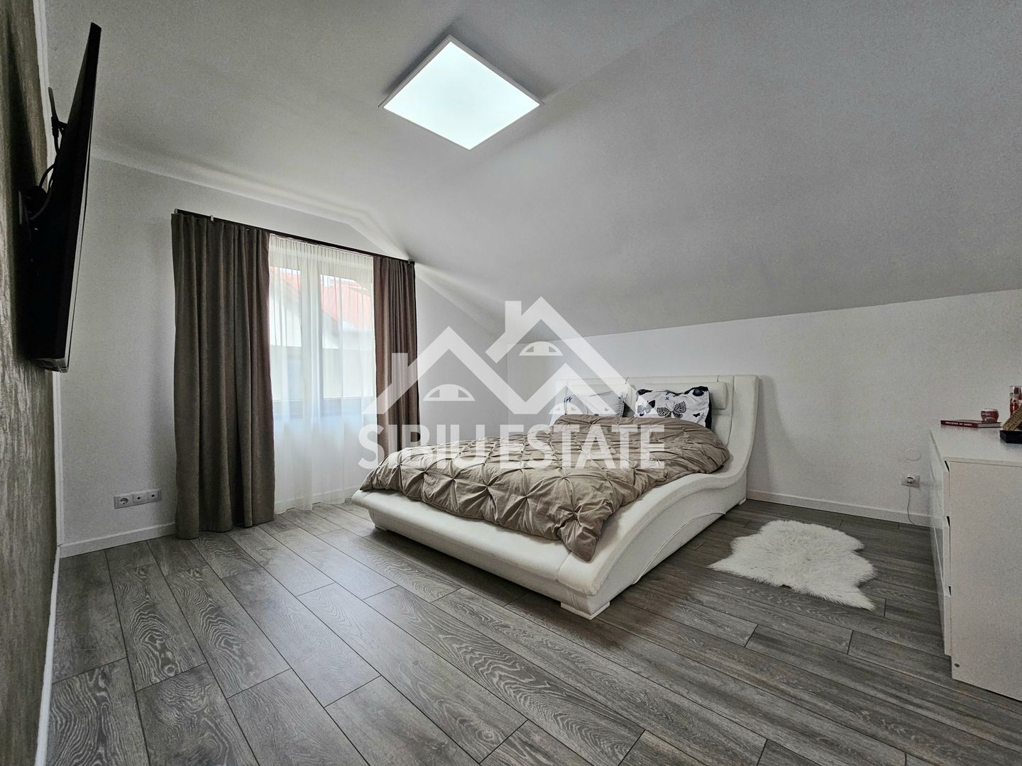Casa 4 camere Sibiu dotari bune, pivnita, terasa - Poză 12