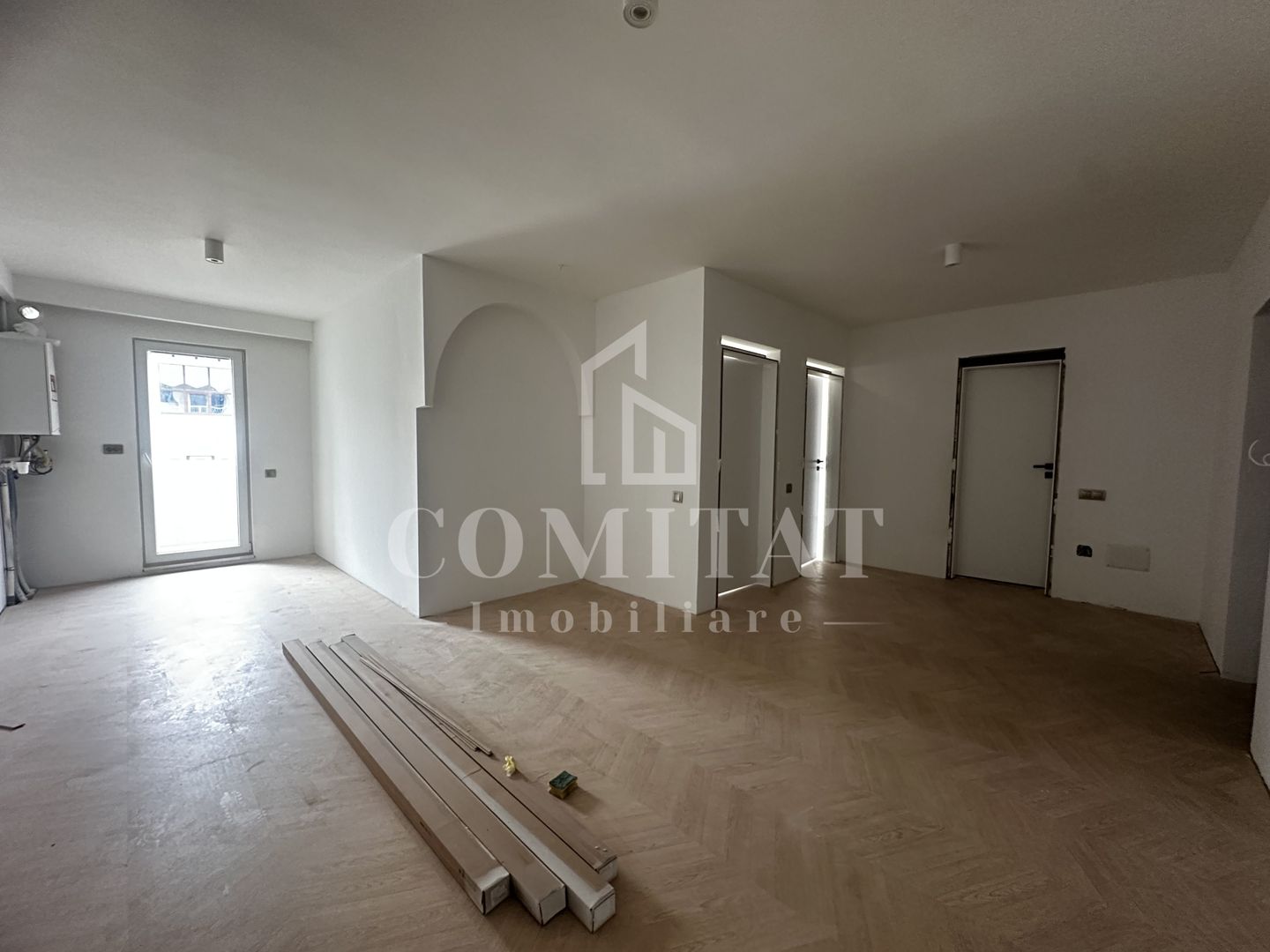 Apartament 3 camere | Loc de parcare | Zona Eroilor-Floresti - Poză 1