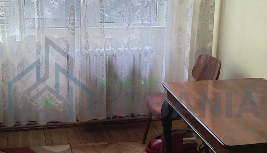 Apartament 3 camere de vanzare, Tatarasi, strada Stejar nr. 31, etaj 3 din 4 - Poză 3
