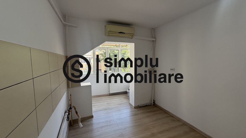 2 decomandate, centrala, etaj 1/4 - 1 Mai - Poză 6