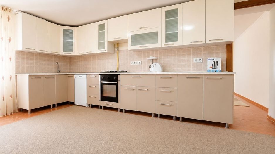 Casă 210 m² cu 5 dormitoare și teren 10 ari – Euroreparație | Drochia, str. Grigore Ureche - Poză 26