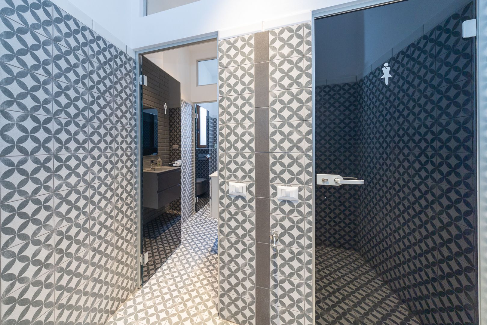 Clădire administrativă renovată integral – oportunitate investițională – Brașov - Poză 2