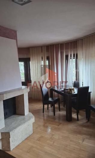 3 camere | etaj 1 | centrala proprie | zona excelenta | - Poză 1